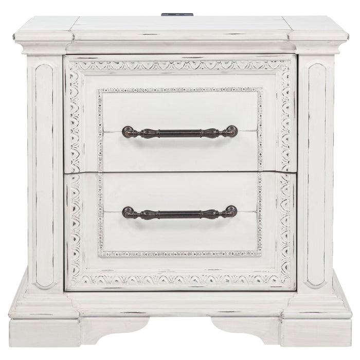 McKinney 2-drawer Nightstand with Dual USB Vintage White