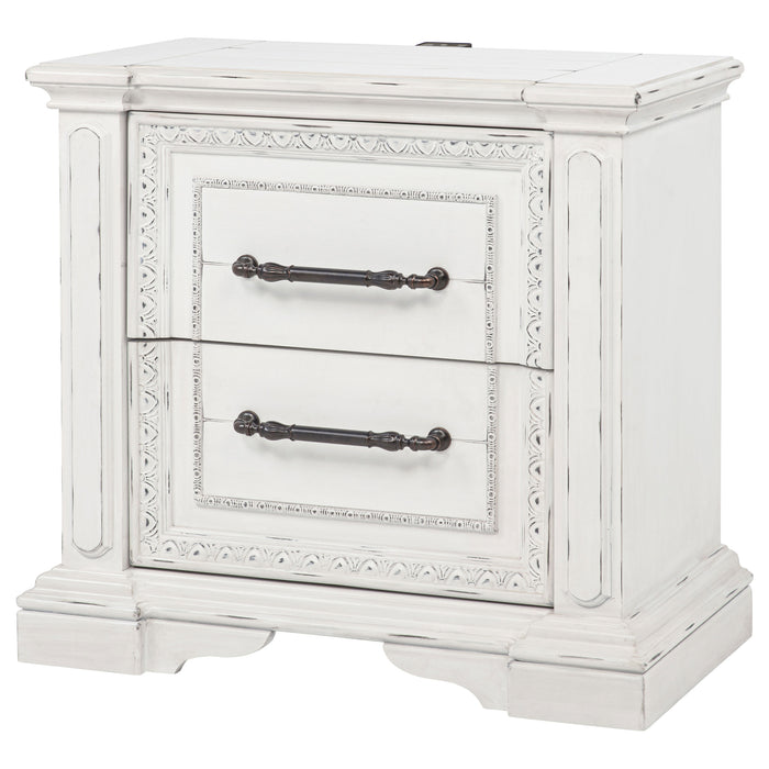 McKinney 2-drawer Nightstand with Dual USB Vintage White