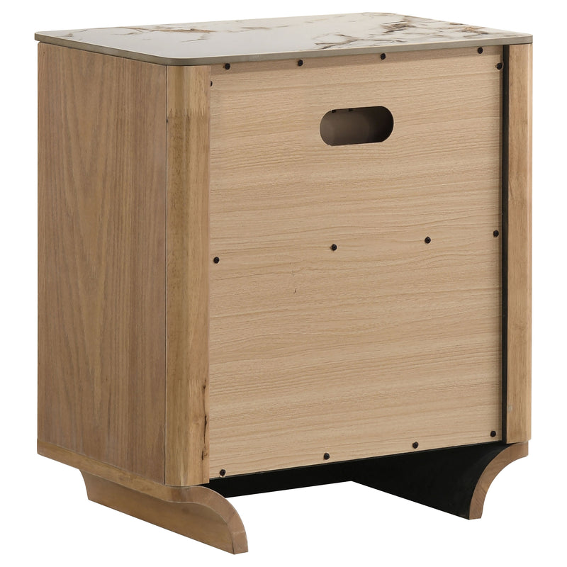 Leanne 4-piece Queen Bedroom Set Light Oak