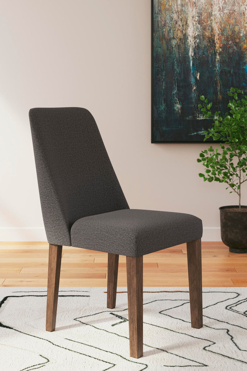 Lyncott Dining Table and 4 Chairs