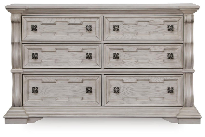 Bruchandi Dresser