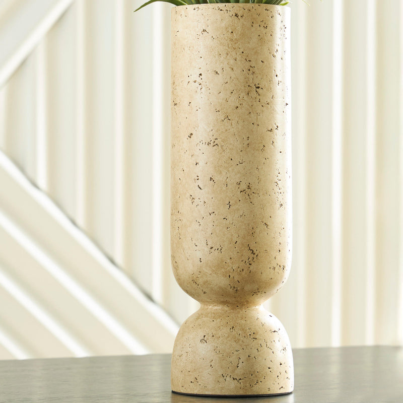 Bryons Vase